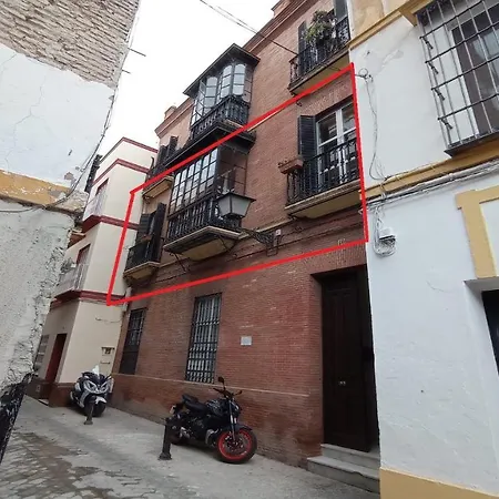 Dux Veragua Centro * Sevilla